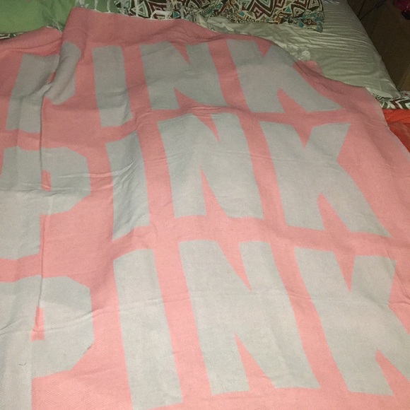 PINK Victoria's Secret Other - BNNT .... Victoria Secret PINK Throw